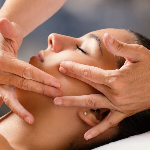 Lift up massage viso